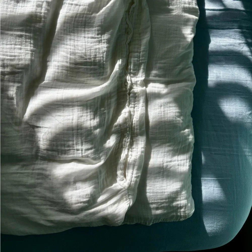 Crate&Barrel Toddler Sized Duvet & Insert - Picture 4 of 13